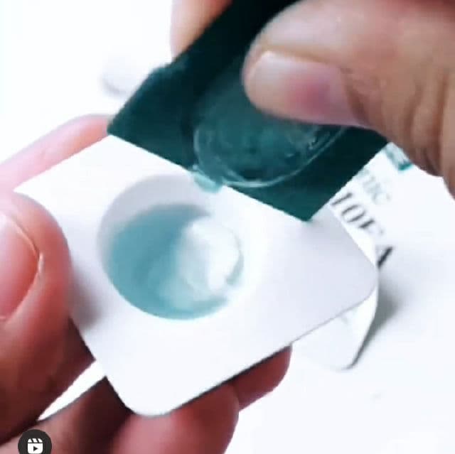 Wellage Real Hyaluronic Bio Capsule & Blue Solution 1 Day Kit review photo by Ziyah
