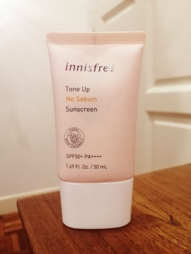 INNISFREE Tone-Up No Sebum Sunscreen SPF50 PA++++ review photo by Masktery