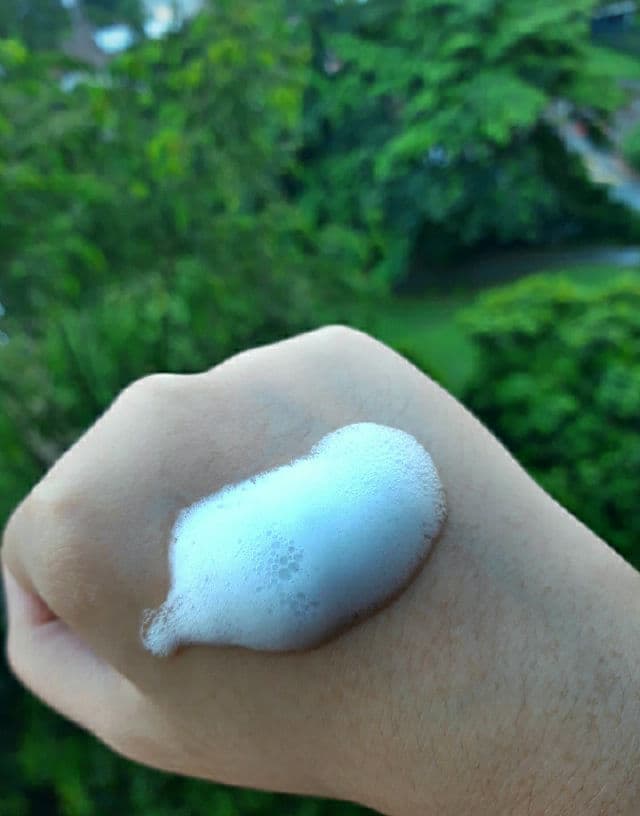 MUCA Skincare Vita Brightening Foam Cleanser review photo by adrianaleia
