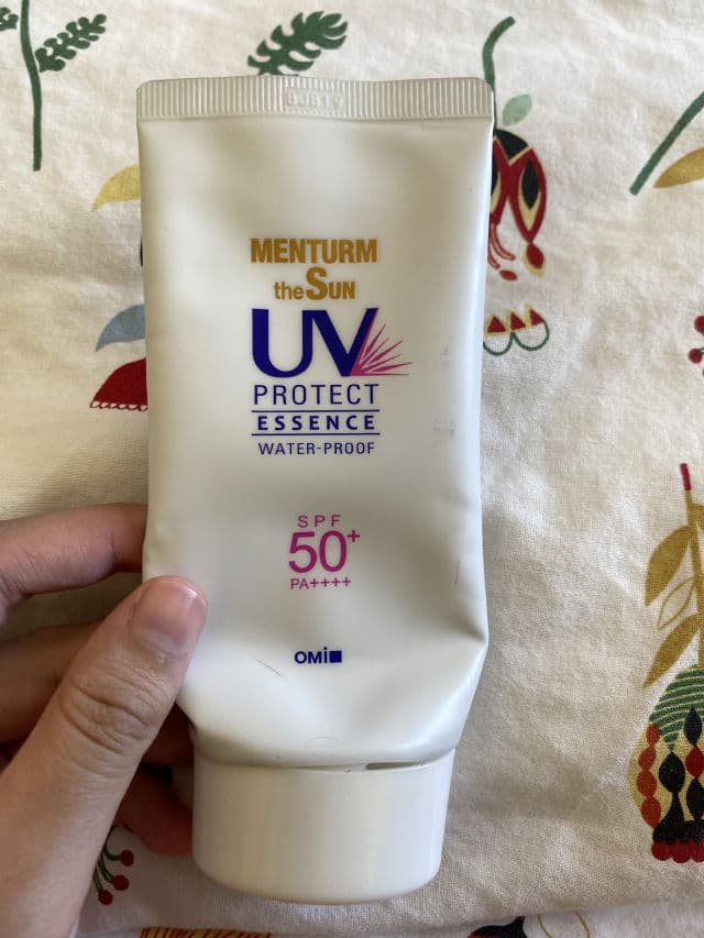 OMI Menturm the Sun Watery Essence Perfect UV SPF50+ review photo by aimeeeeeo