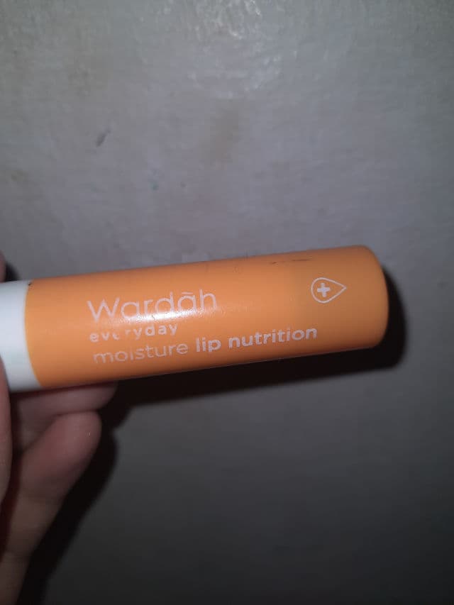 Wardah Everyday Moisture Lip Nutrition SPF 15 - Honey review photo by alifa0509