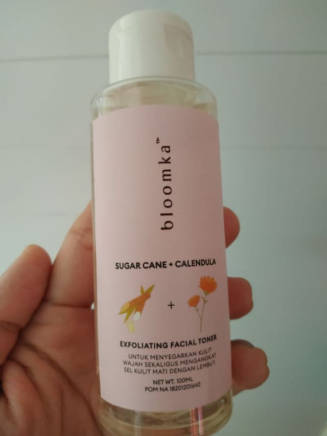 Bloomka Sugar Cane + Calendula Exfoliating Facial Toner review photo by alizarin