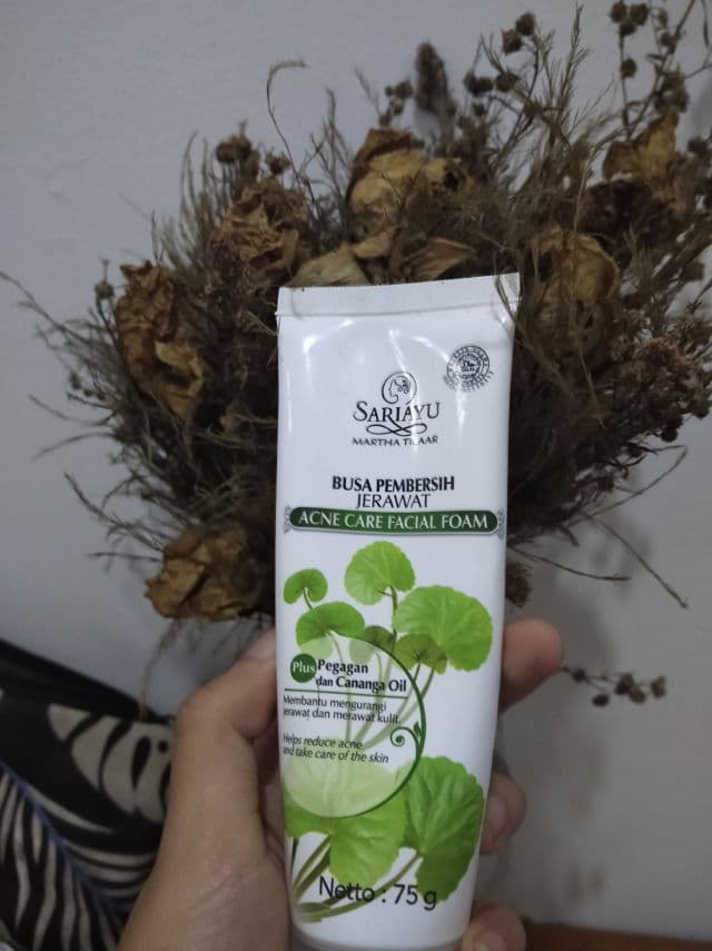 Sariayu Acne Facial Foam review photo by alyeah