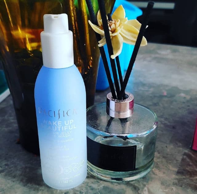 Pacifica Wake Up Beautiful Dream Jelly Face Wash review photo by amhyreviews
