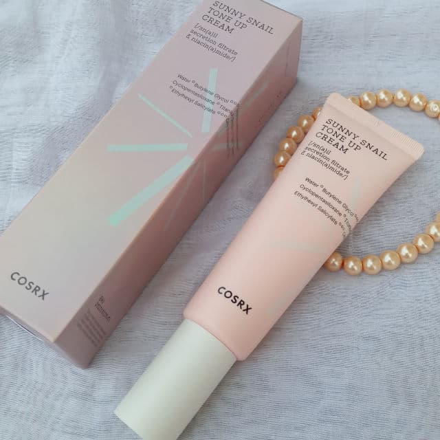 COSRX Sunny Snail Tone Up Cream review photo by anaandromeda