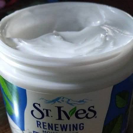 St. Ives Renewing Collagen & Elastin Moisturizer review photo by andygalaxyy