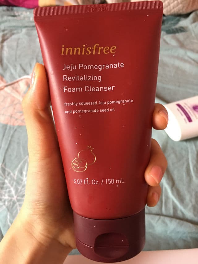 INNISFREE Jeju Pomegranate Revitalizing Foam Cleanser review photo by anhngoc