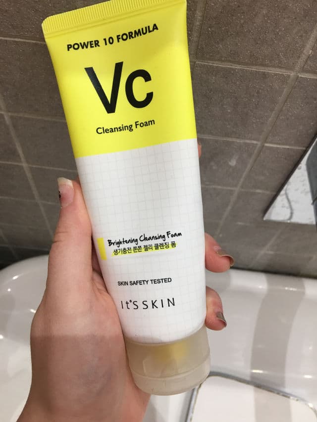 IT'S SKIN Power 10 Formula VC Cleansing Foam review photo by annaya