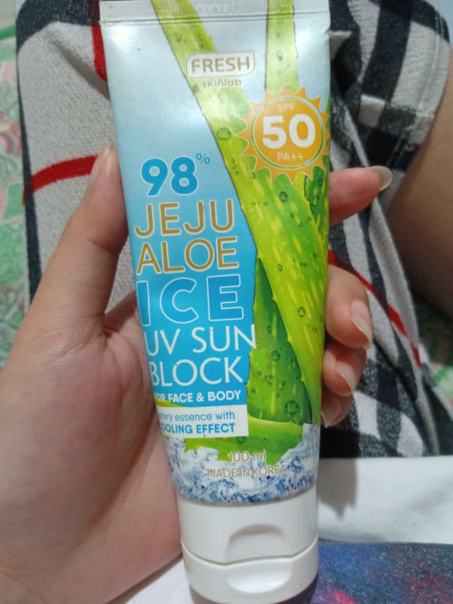 Fresh Skinlab Jeju Aloe Ice Sunblock SPF50 review photo by Iamvan