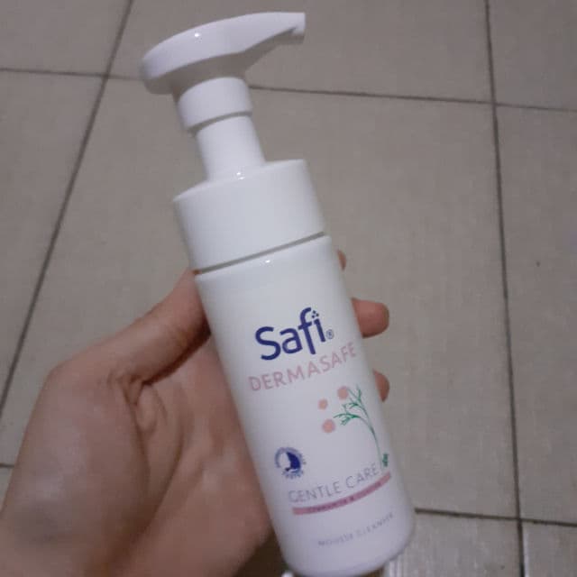 Safi Dermasafe Gentle Care Mousse Cleanser review photo by auliaasaf