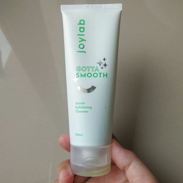Joylab Gotta Smooth Gentle Exfoliating Cleanser review photo by auliaazizah