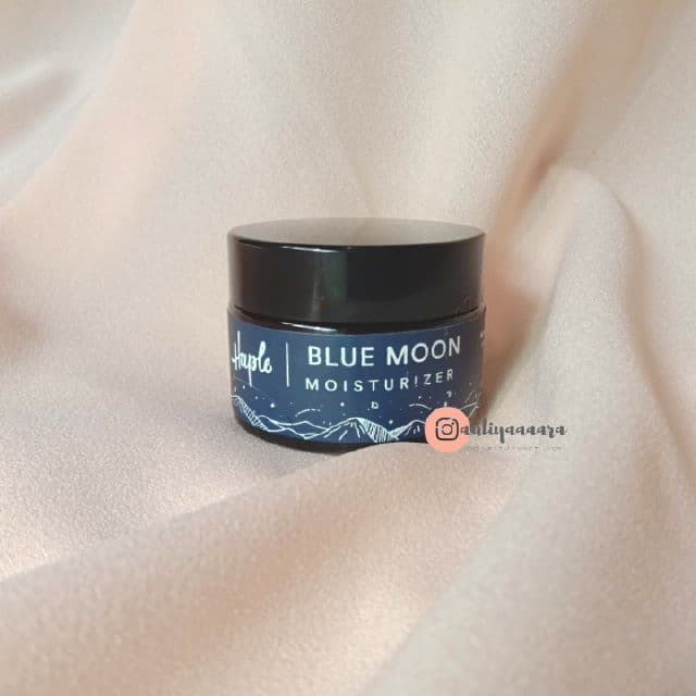 Haple Blue Moon Moisturizer review photo by auliyaaaara