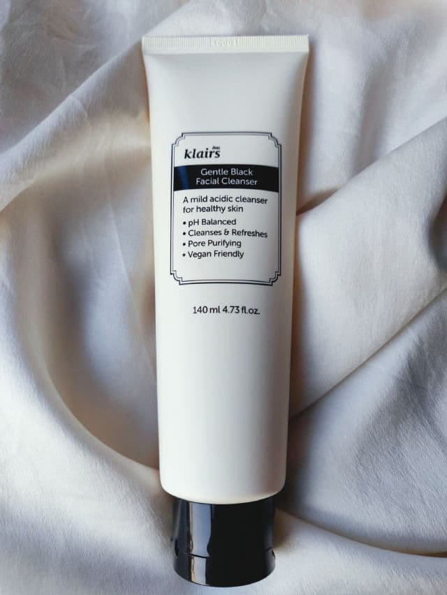 Dear, Klairs Gentle Black Facial Cleanser review photo by ayylienss