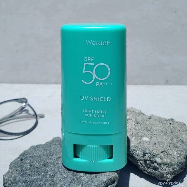 Wardah UV Shield Light Matte Sun Stick SPF 50 PA ++++ review photo by azhami