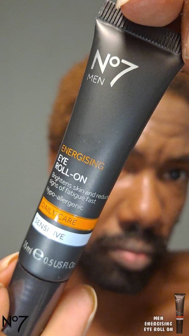 No7 Men Energising Eye Roll-On review photo by CHASEJLONDON