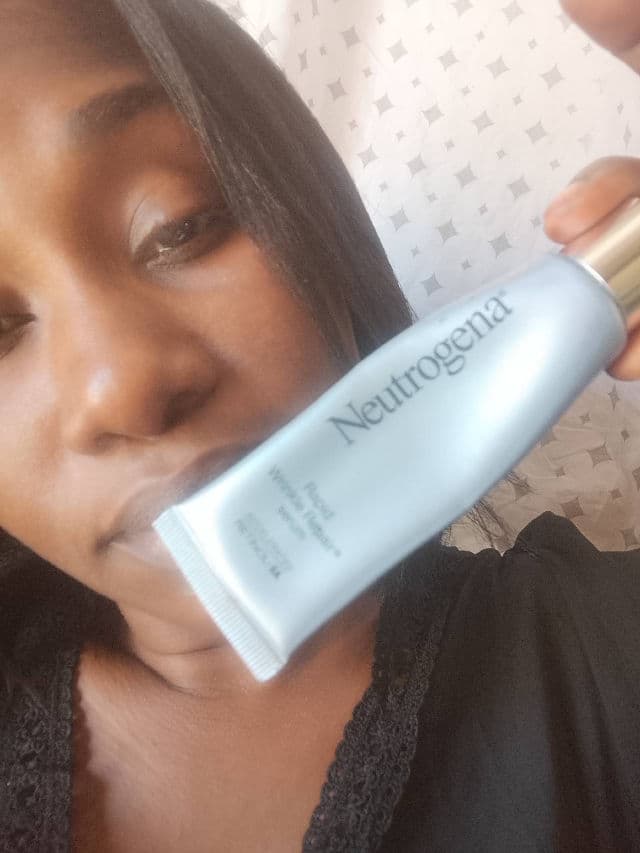 Neutrogena Rapid Wrinkle Repair Serum review photo by YeimyUGc