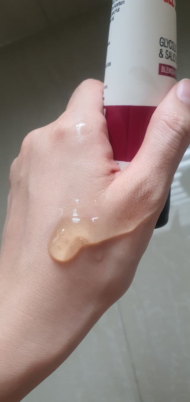 Swisse Face Olive Leaf Gel Cleanser review photo by bananavv