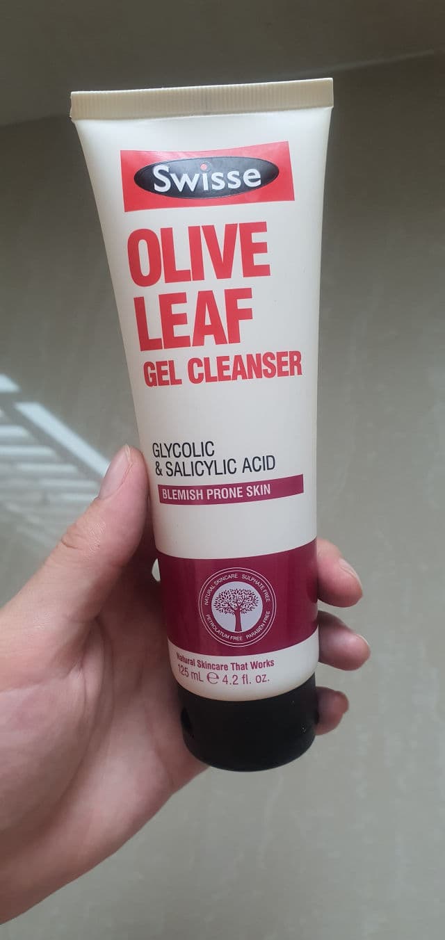 Swisse Face Olive Leaf Gel Cleanser review photo by bananavv