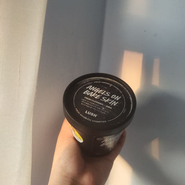 LUSH Angels on Bare Skin review photo by beautelogbook