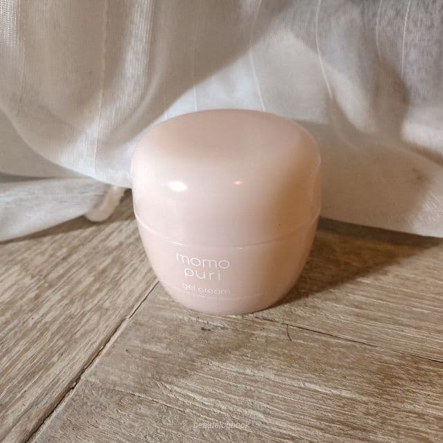 BCL Momopuri Gel Cream review photo by beautelogbook