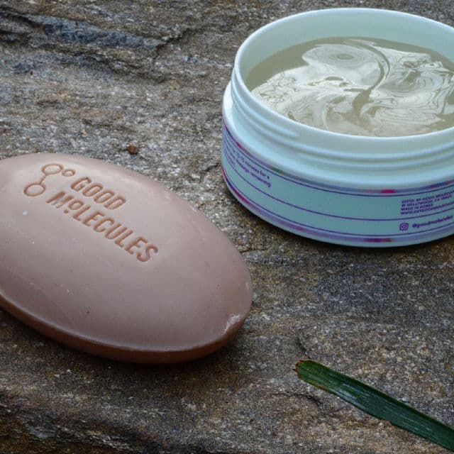 Good Molecules Clarify & Cleanse Bar review photo by beautyerudite