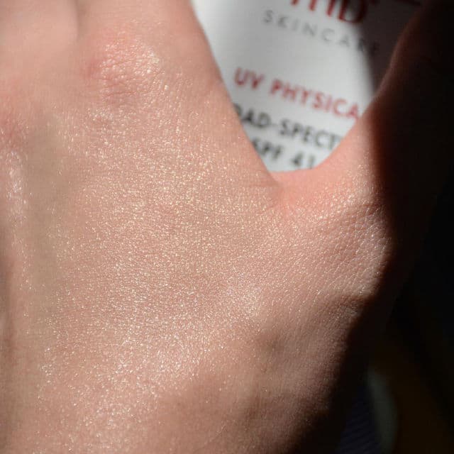 EltaMD UV Physical Broad-Spectrum SPF 41 Sunscreen - Tinted review photo by beautyerudite