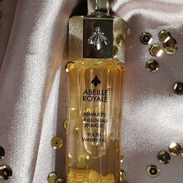 Guerlain Abeille Royale Advanced Youth Watery Oil review photo by beautywithdanni