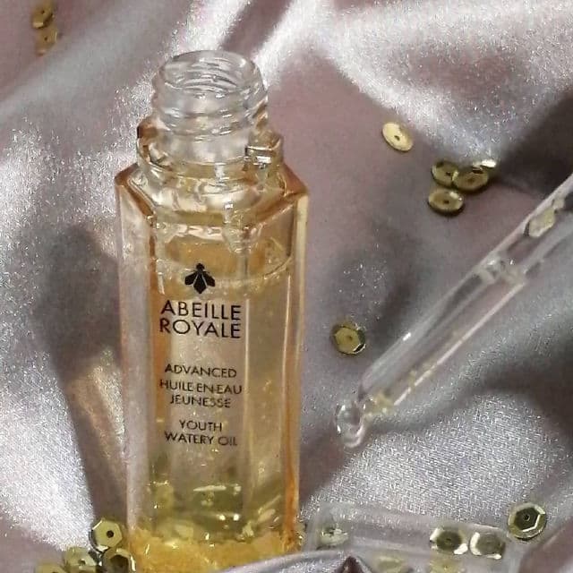 Guerlain Abeille Royale Advanced Youth Watery Oil review photo by beautywithdanni