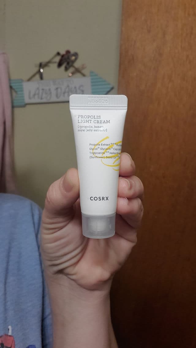 COSRX Full Fit Propolis Light Cream review photo by beautybonnebeth