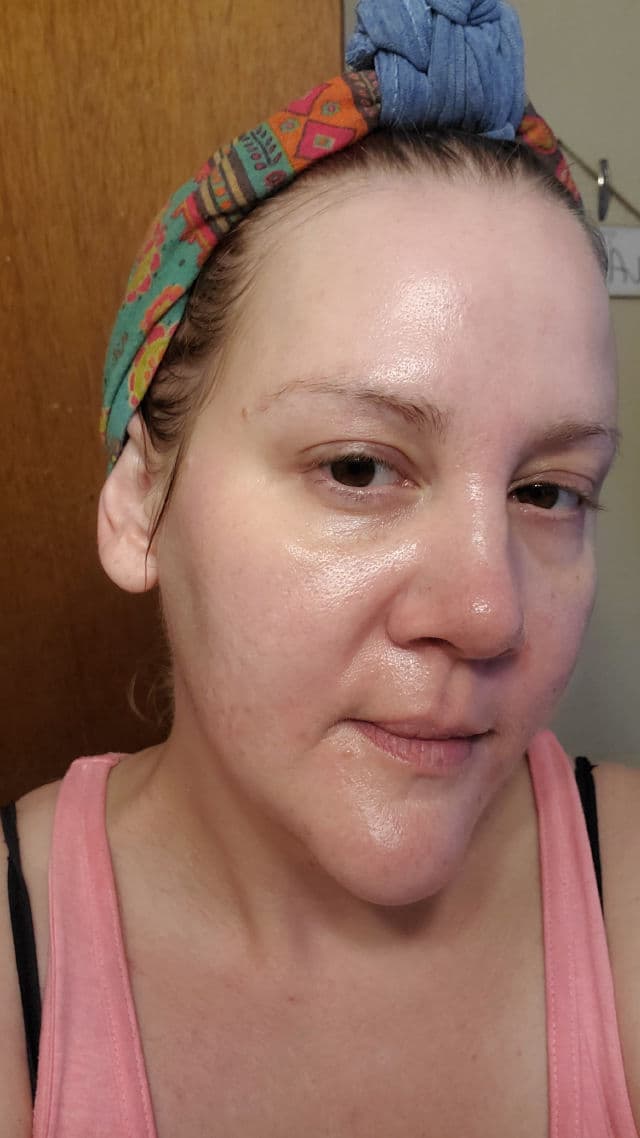 It Cosmetics Confidence In A Gel Lotion Weightless Moisturizer review photo by beautybonnebeth