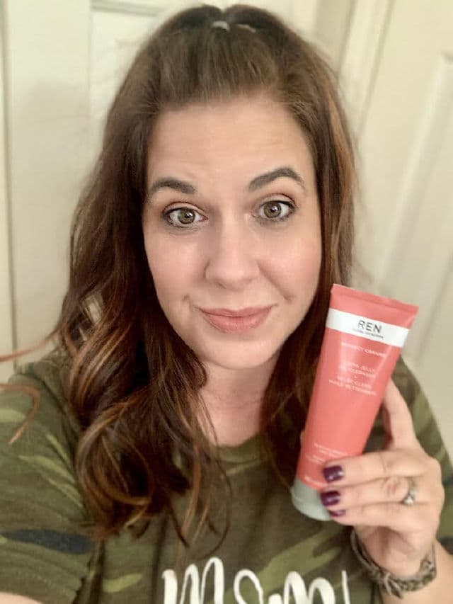 REN Clean Skincare Perfect Canvas Clean Jelly Oil Cleanser review photo by brodtbeauty