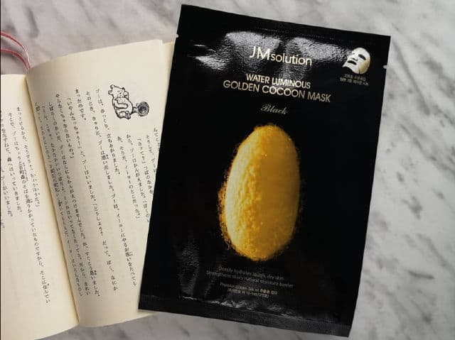 JMsolution Water Luminous Golden Cocoon Mask Black review photo by bubblyvivi
