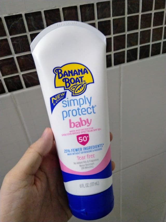Banana Boat Simply Protect Baby Lotion SPF50+ review photo by bunnyyy