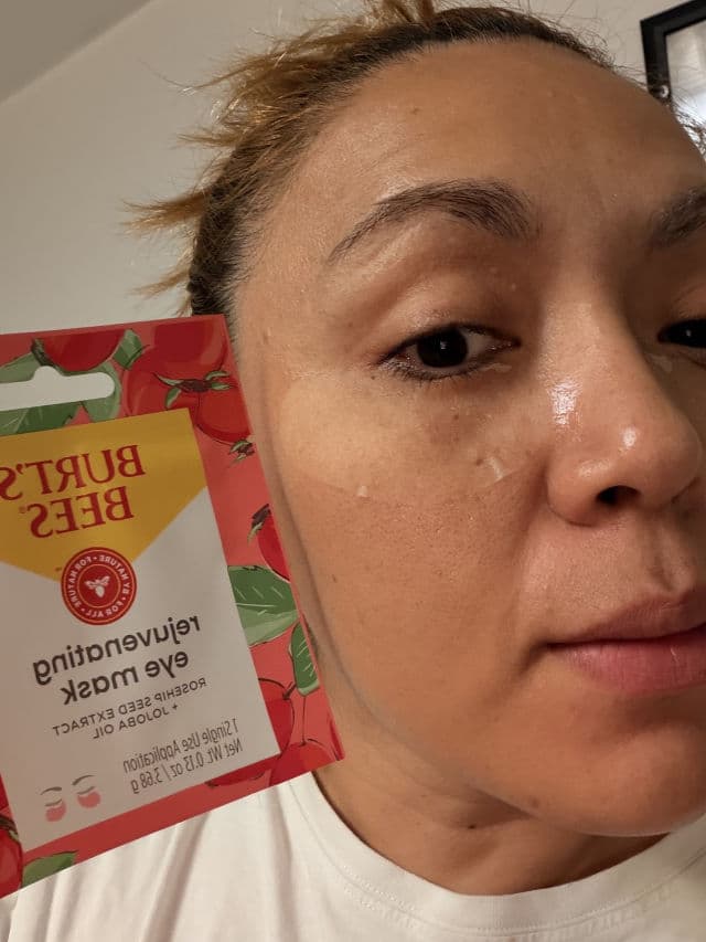 Burt's Bees Rejuvenating Eye Masks review photo by lety15