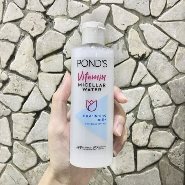 Pond's Vitamin Micellar Water in Nourishing Milk review photo by caecilialaras