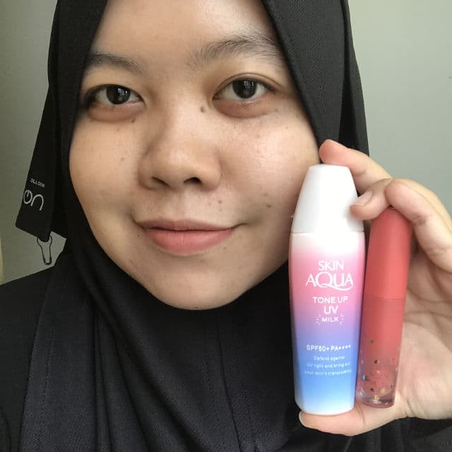 SKIN AQUA Tone Up UV Milk Sunscreen SPF 50+/PA++++ review photo by caramelskindiary