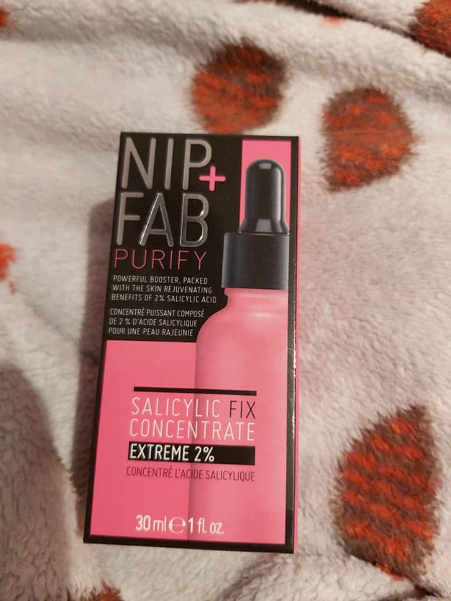 Nip + Fab Salicylic Fix Concentrate Extreme 2% review photo by cariadsbeauty
