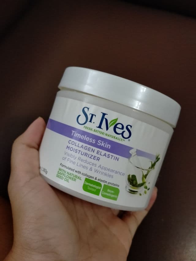 St. Ives Renewing Collagen & Elastin Moisturizer review photo by carmsychuu
