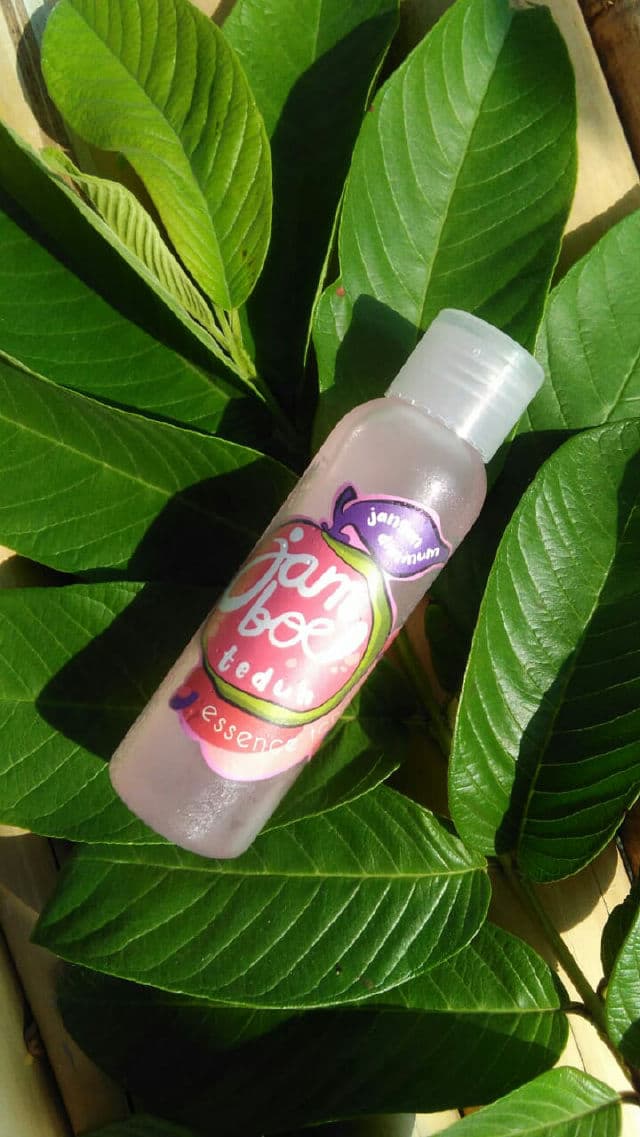 Mia Glansie Jamboe Tedoeh Essence Toner review photo by ceritaoryza