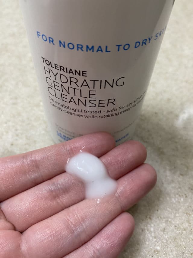 La Roche-Posay Toleriane Hydrating Gentle Facial Cleanser review photo by CerseiLives