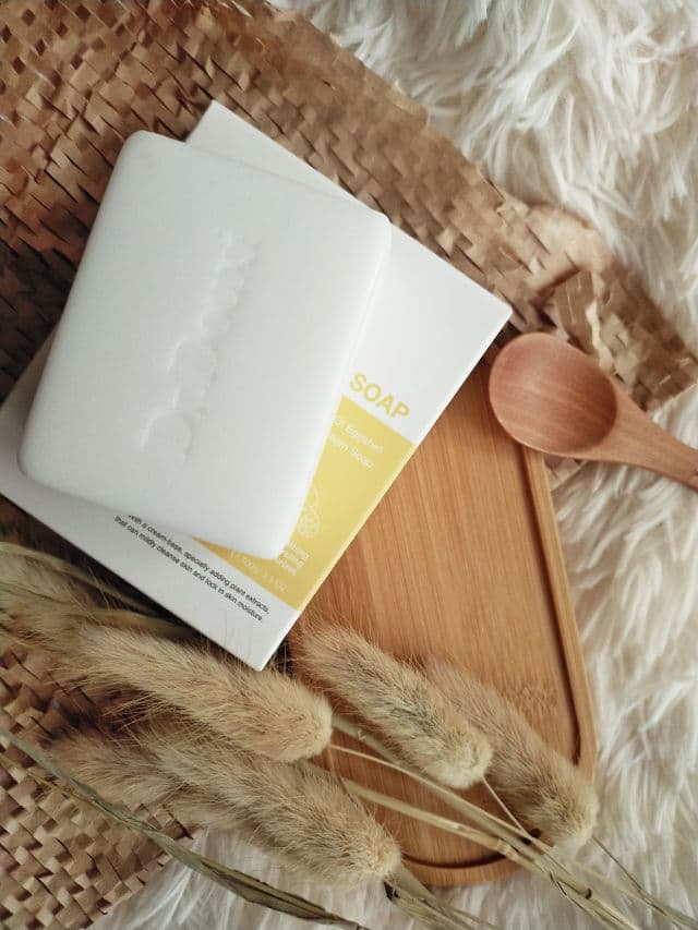 Dr. Douxi Essence of Eggshell Cream Soap review photo by chloemont