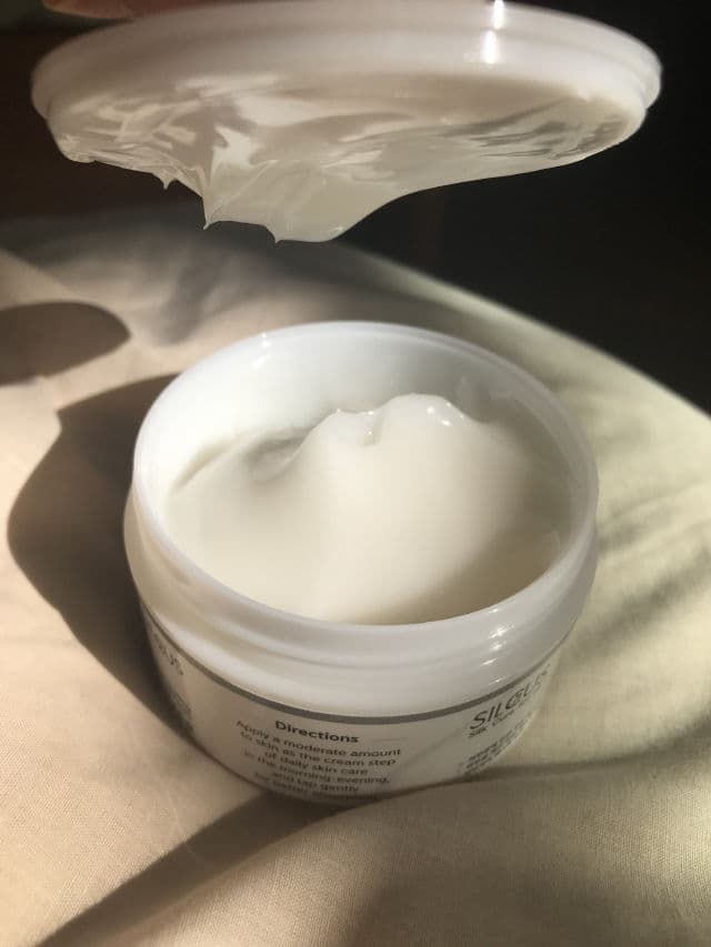 SILCUS Derma Healing Silk Creamer review photo by chocolatteskincare