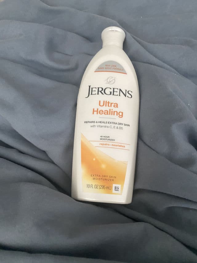 Jergens Ultra Healing Extra Dry Skin Moisturizer review photo by CindyCuidaTuPiel