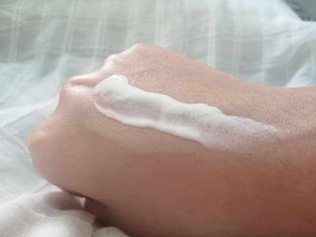 SKIN AQUA Sunplay UV Whitening Moisture Gel SPF 50 PA++ review photo by cookieo