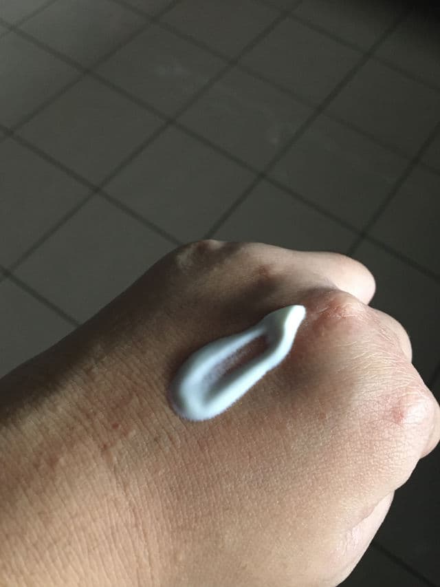 Hada Labo Perfect UV Gel SPF50+ PA++++ review photo by cornycor
