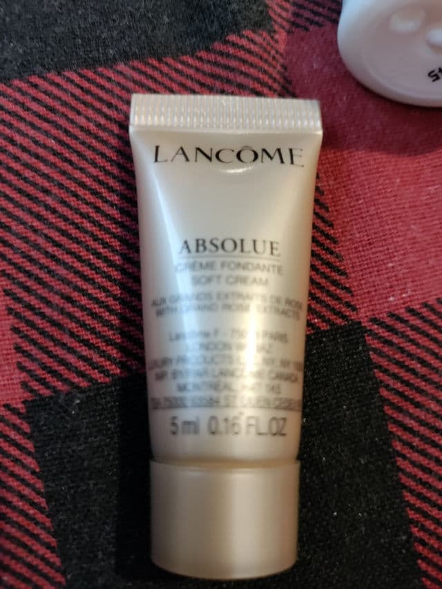 Lancome Absolue Revitalizing & Brightening Soft Face Cream review photo by crazyfistsgirl