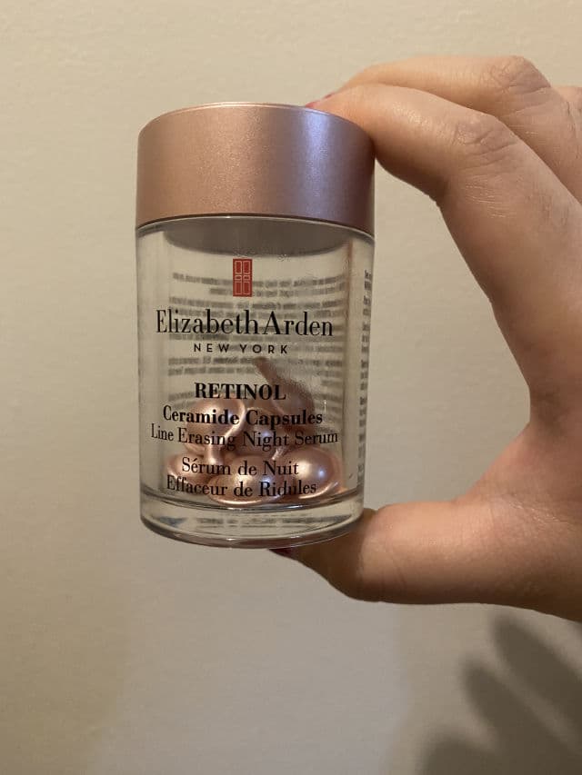 Elizabeth Arden Retinol Ceramide Capsules Line Erasing Night Serum review photo by cssanti