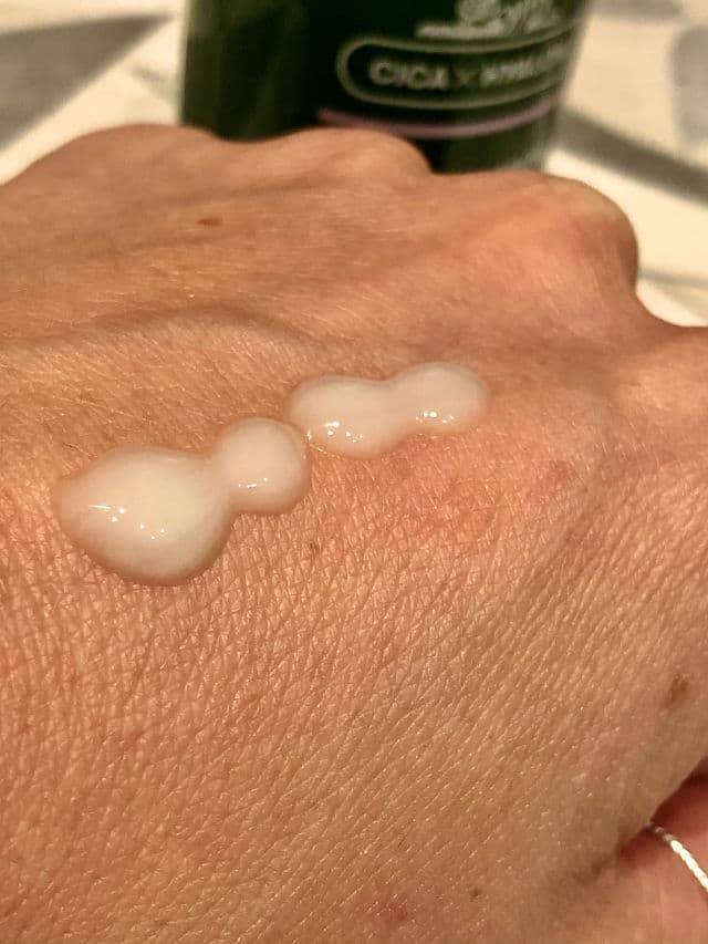 VT COSMETICS Cica Hydration Essence review photo by cuquix