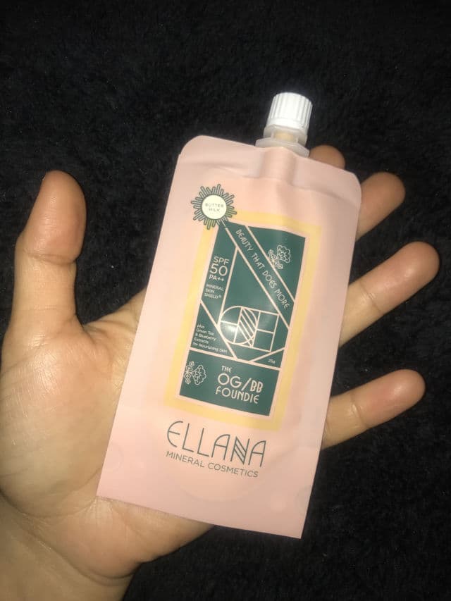 Ellana Cosmetics Original Glow BB Foundie SPF50 review photo by curlytrish