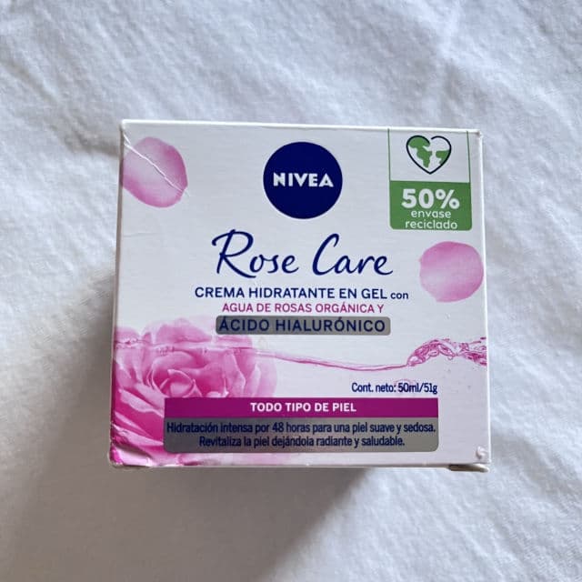 Nivea Rose Care Moisturising Gel Cream with Organic Rose Water & Hyaluronic Acid  review photo by YaniUgc